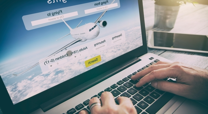 The Best Time to Book a Flight and Save Money